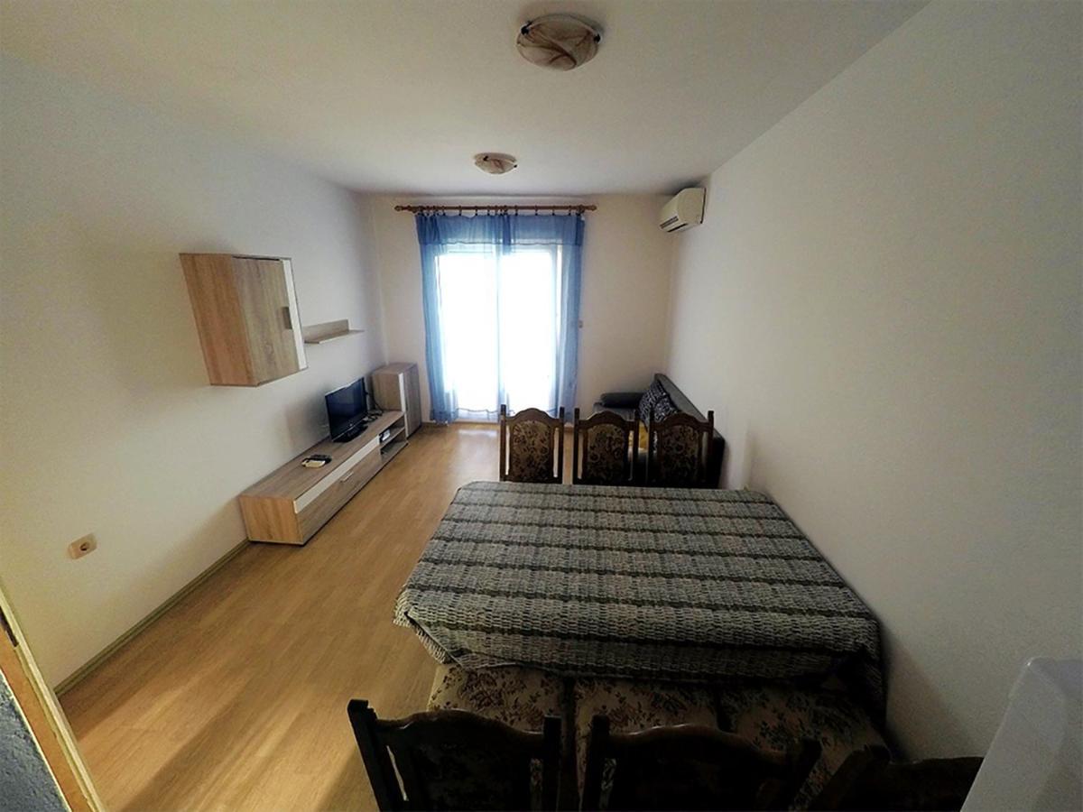Apartments Piculjan لوبار المظهر الخارجي الصورة