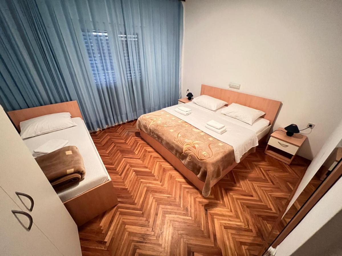 Apartments Piculjan لوبار المظهر الخارجي الصورة