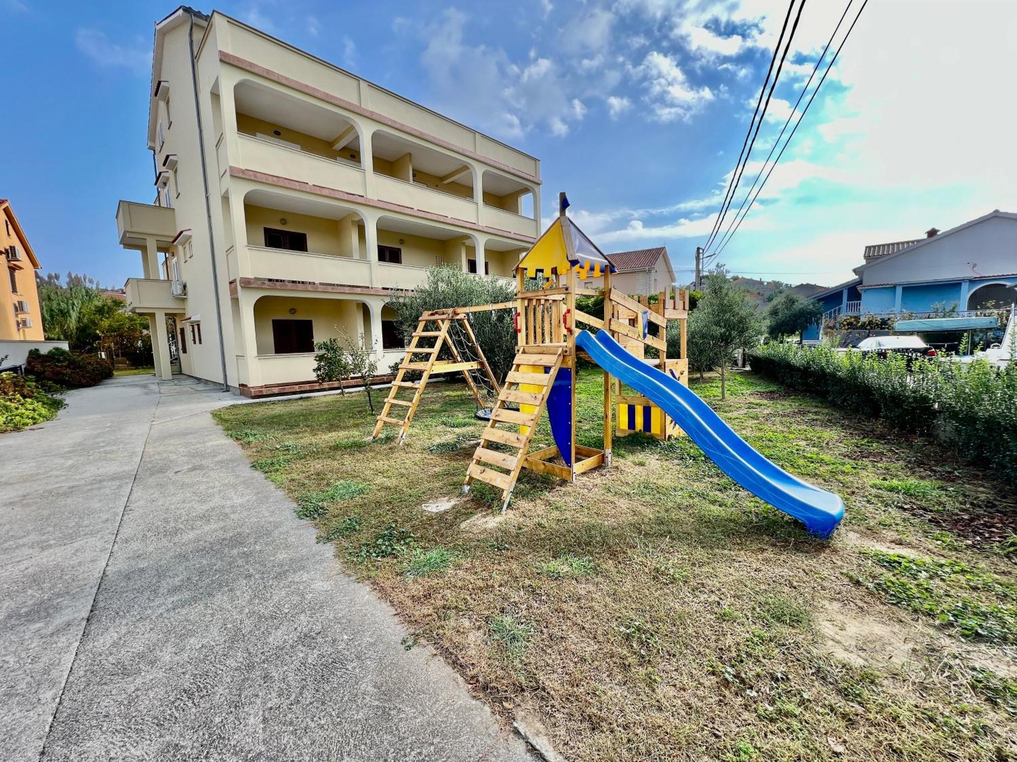 Apartments Piculjan لوبار المظهر الخارجي الصورة