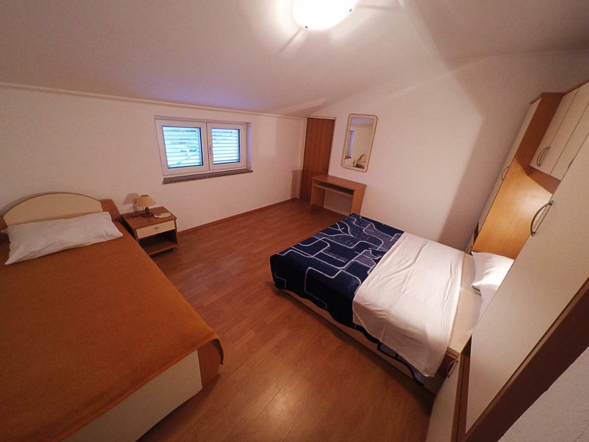 Apartments Piculjan لوبار المظهر الخارجي الصورة