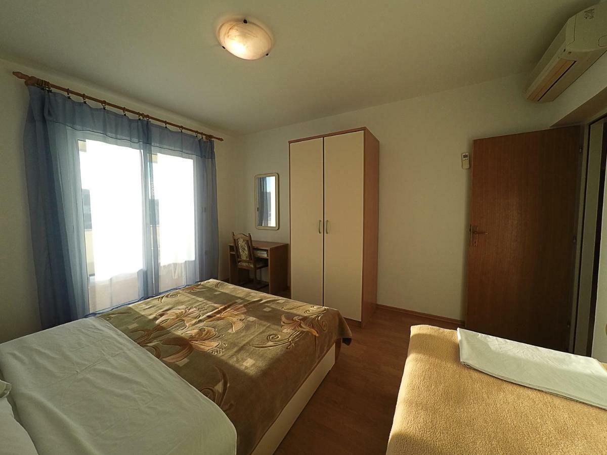 Apartments Piculjan لوبار المظهر الخارجي الصورة